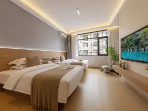 茘波・橙暖│LightLuxury・SMART舒適智能美学ホテル（民生路美食街）