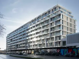 Locke at East Side Gallery