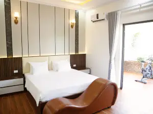 Grad Son Lam Hotel