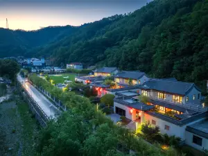 Zhashui Horse House Guesthouse