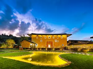 Xinsu Changrong Tulou Cultural Homestay (Yunshui Ballad Shop)