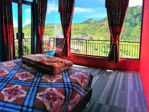 Afton Homestay Sikunir