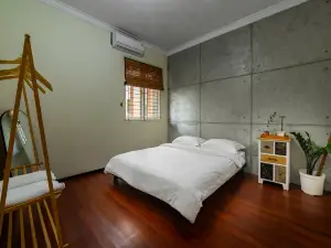 Dhome by Riana