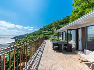 Sea sunrise · Tianjingsha · Seaview Holiday Home