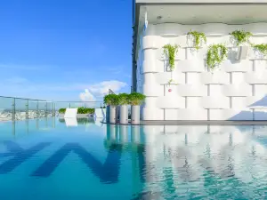 Wink Hotel Tuy Hoa Beach - 24hrs stay & Rooftop Pool Bar