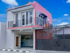 Hotel O Stasiun Tegal Near Alun-Alun  Formerly Lumina Guest House