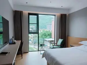 Jinhe Holiday Hotel