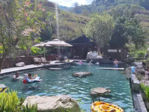 Yuan She Yan Zhi Hot Spring Hotel