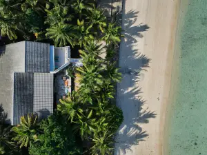 MYAMO BEACH LODGE