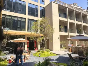 關於美宿（潮州古城牌坊街店）