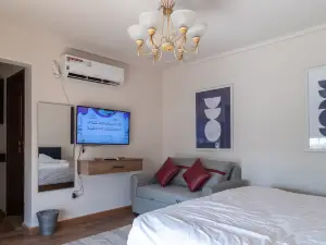 Settle Inn Sodic Eastown Studio