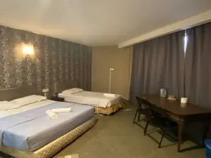 Hotel Harbour Inn