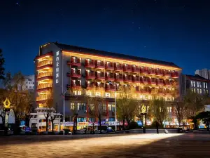 어반 가든 호텔 (쥐난 우포 사원)