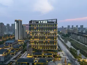 Ji Hotel (Fuyang Wuyue Plaza)