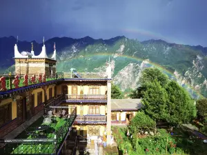 Danbading Shengjing Hotel (Jiaju Zangzhai No.5 Observation Deck)