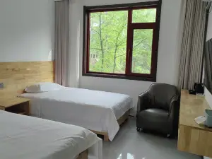 Tianchishan Fenglin Hotel