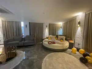 豪華套房温泉酒店