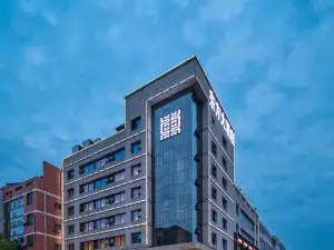 Chenggu Oriental Hotel