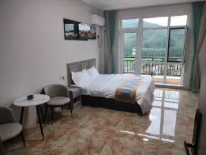 Ruifeng Hot Spring Hotel