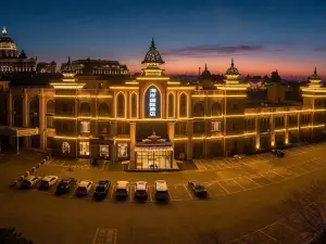 Penglai Coast Hotel (Oulebao Water World)