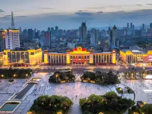 TOWO Shangpin Hotel (Nanchang Railway Station Normal University Qingshan Lake Campus Branch)