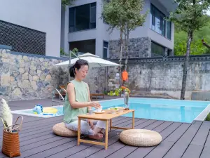 Ruo Yin. Home Stay