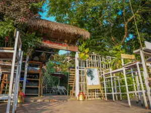 Aashraya Bed and Breakfast