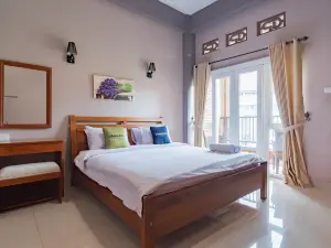 Urbanview Hotel Syariah Insani Cisarua Puncak