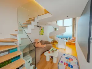 Lanri Yuehai LOFT Sea-View Apartment (Wanpingkou Scenic Area Branch of Rizhao Wanxianghui)