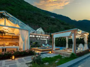 Banshan Xuanjing • Kuobo Qiongxi Private Hot Spring Homestay (Jiuzhaigou)