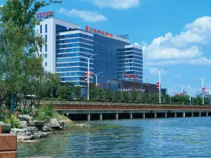 Yilong Langyue Hotel (Yueyang Free Trade Zone Chenglingji)