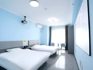 Pingdingshan Atour Hotel