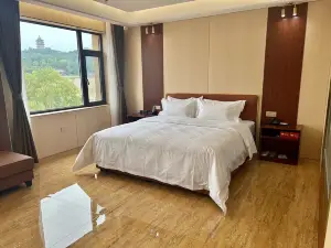 Linghai Hongyue Grand Hotel