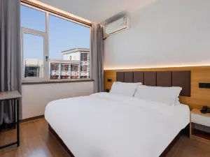 Zhangzi Laiyue Zhixuan Hotel