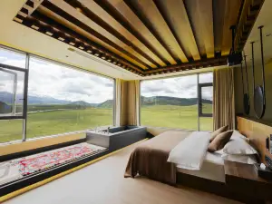 Kangding Tagong Putiya Manor (Tagong Grassland)
