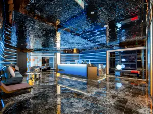 Yunbo Sky Hotel (Guanyinqiao Hongqihegou Light Rail Station Branch)