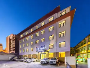 Taoyuan Crystal Hotel (Shambhala Cultural Square Branch