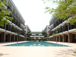 โรงแรม ซัมเมอร์ ทรี