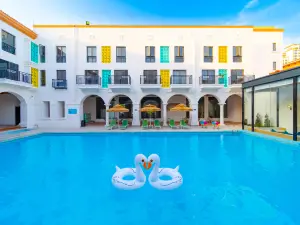 Five Seasons Holiday Inn