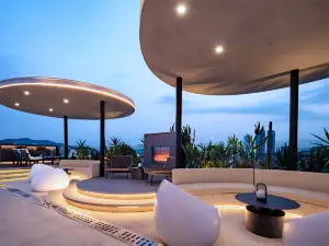 Xiamen Mountain · and Sea View Hotel