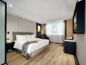 Manzhou Hotel
