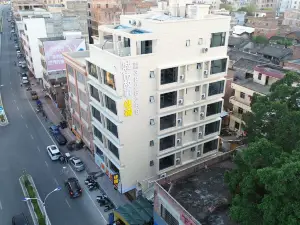 Luoding City Story Hotel
