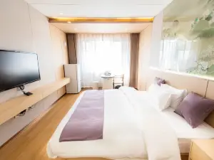 Six Six Homestay