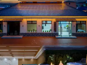 花築·瀾奢庭院美宿（烏蘭布統景區店）