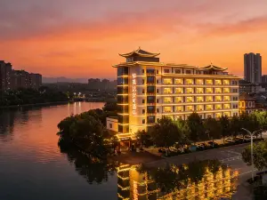 Ramada Encore by Wyndham Linqu Downtown