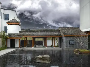Huangshan hongcunTanhouse Hot Spring Resort