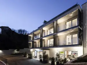 Be Place Adult Friendly Hotel