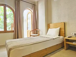 Nephos Hotel