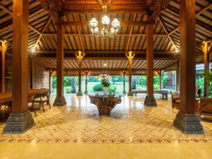 Griya Shanti Suite