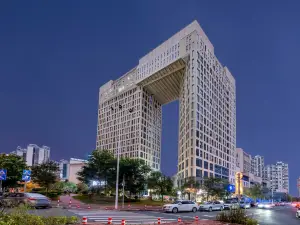 펑예 강 우런 호텔（웨이닝 린자 룽강 북광장）